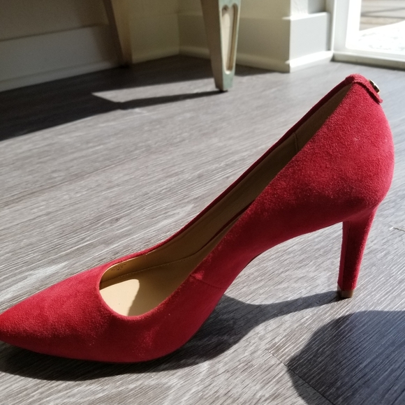 Michael Kors red suede heels, pumps, shoes - Picture 5 of 8